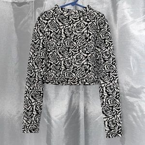 H&M/Divided high neck longsleeve cropped top